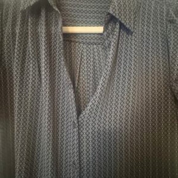 Navy and White Patterned Top - Picture 3 of 4